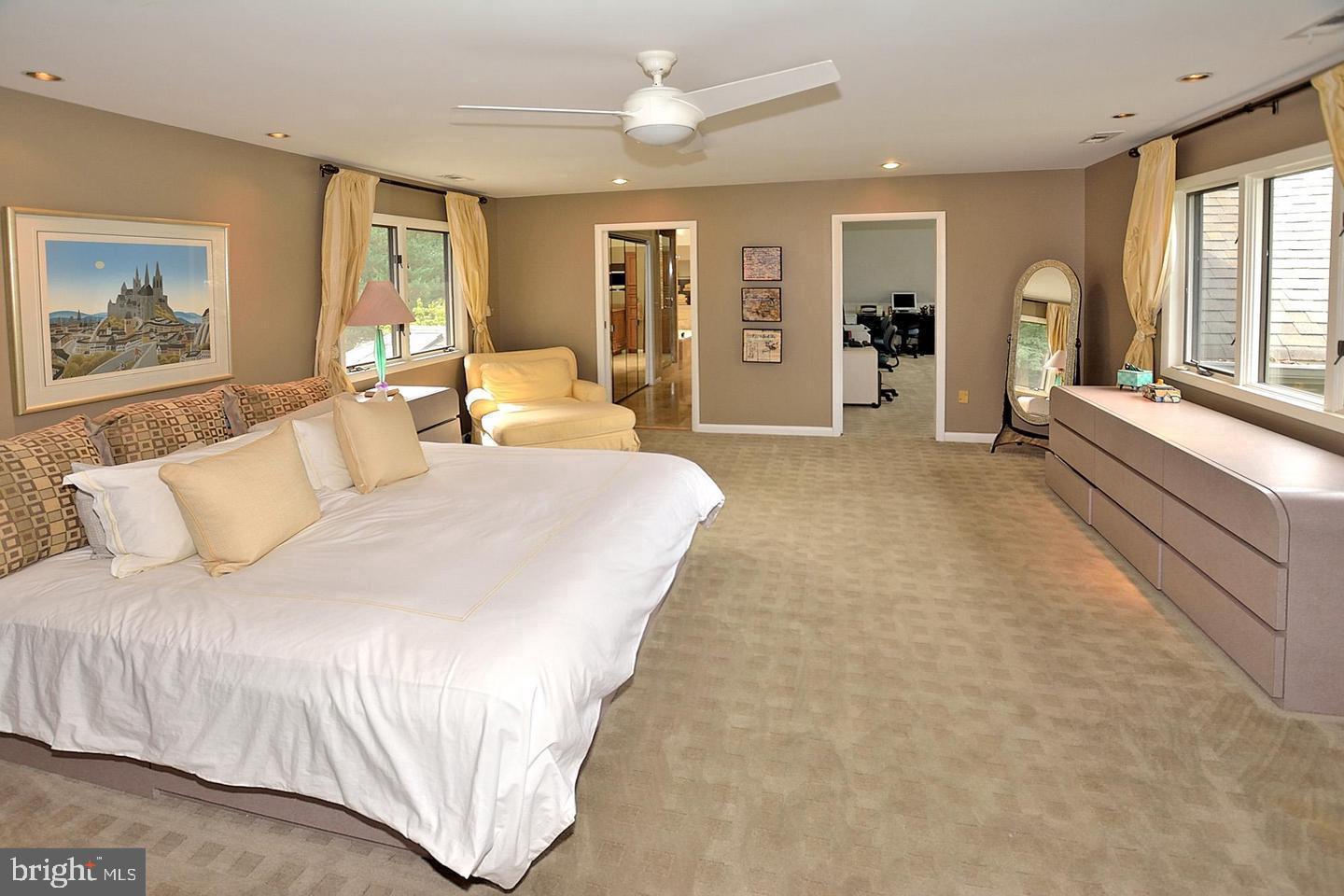 7337 Hooking Road McLean, VA 22101 - Photo 14 of 20 Primary Bedroom