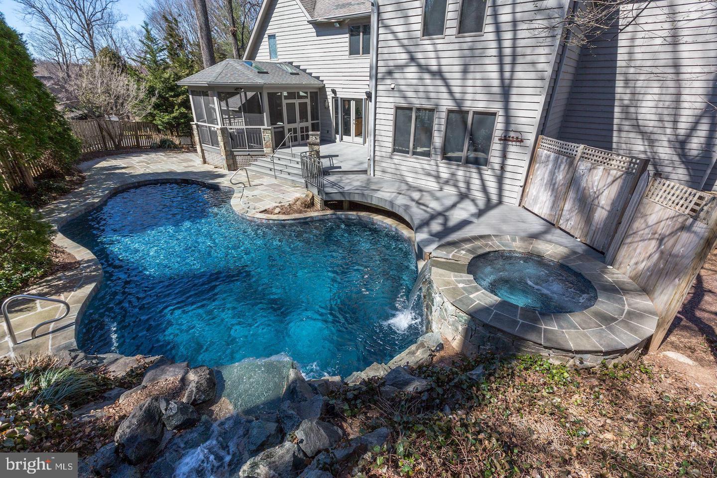 7337 Hooking Road McLean, VA 22101 - Photo 2 of 20 Pool