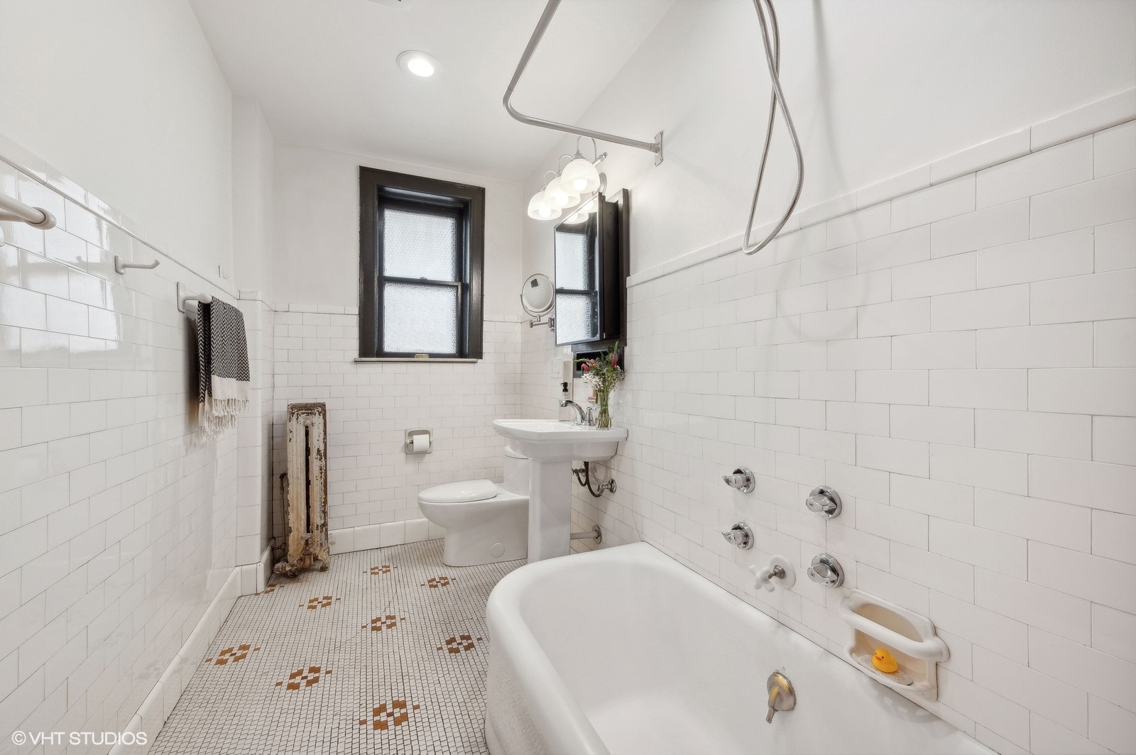 662 West Irving Park Road, Unit J3 Chicago, IL 60613 - Photo 15 of 18 Gallery Image 15