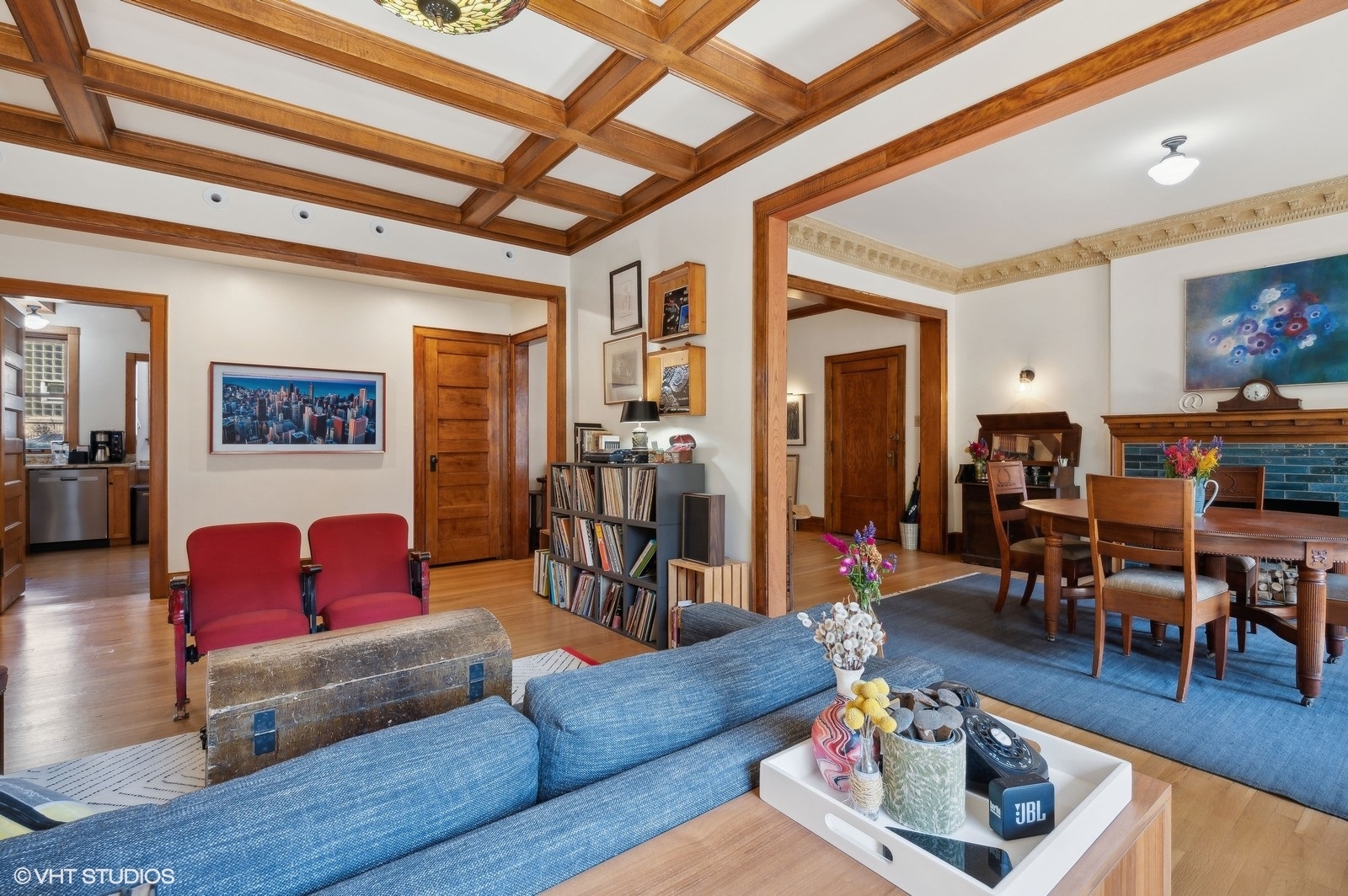 662 West Irving Park Road, Unit J3 Chicago, IL 60613 - Photo 6 of 18 Gallery Image 6