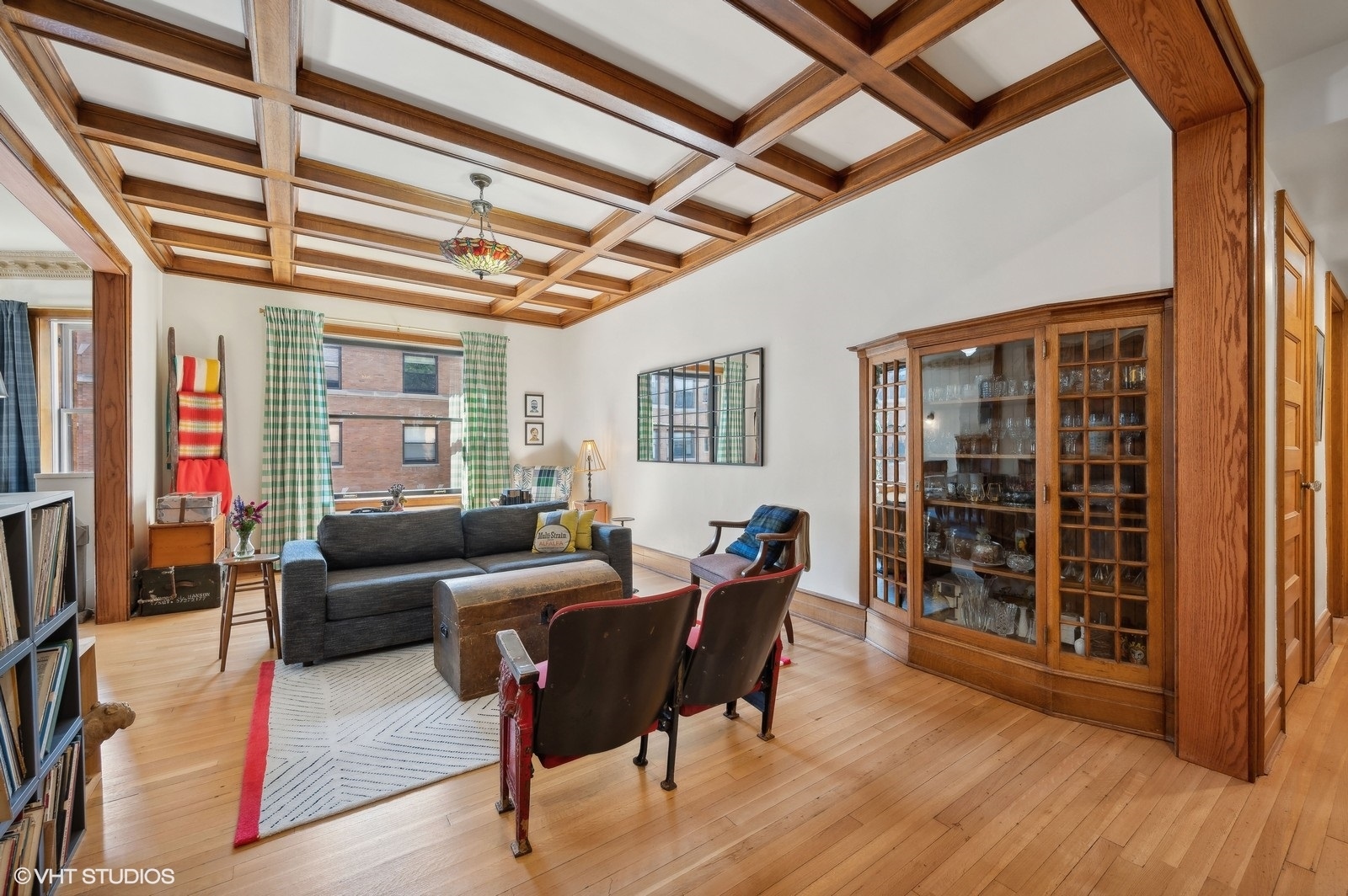 662 West Irving Park Road, Unit J3 Chicago, IL 60613 - Photo 7 of 18 Gallery Image 7