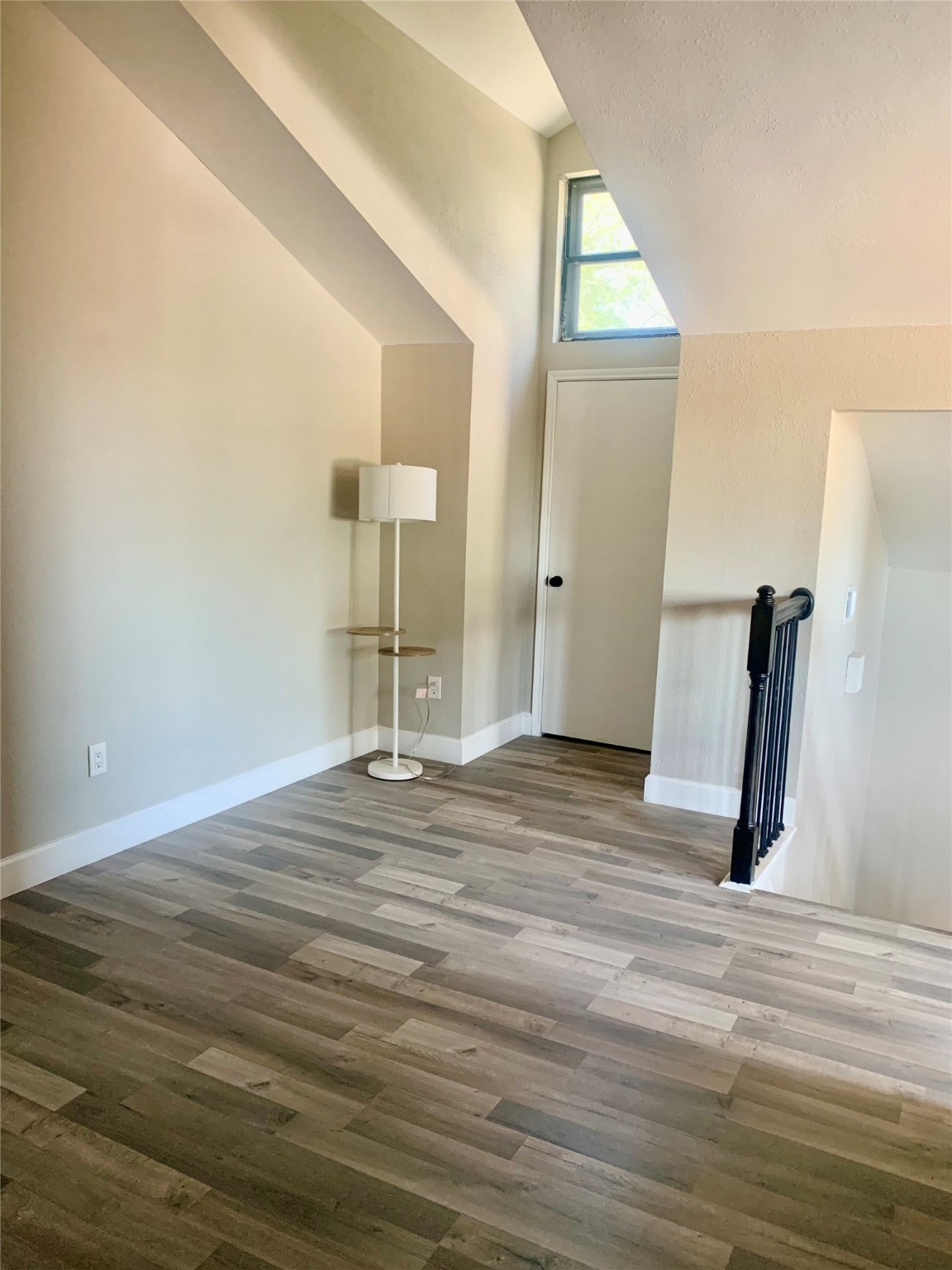 4807 Forest Court Baytown, TX 77521 - Photo 17 of 32 Second level flex space