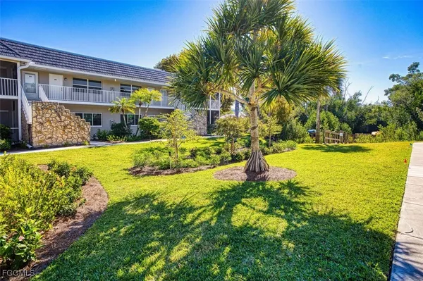 $289,000 | 601 Periwinkle Way, Unit D7, Sanibel, FL 33957