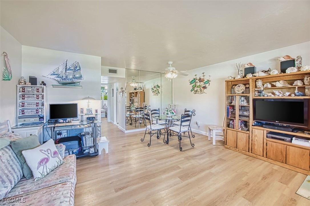 601 Periwinkle Way, Unit D7 Sanibel, FL 33957 - Photo 12 of 27