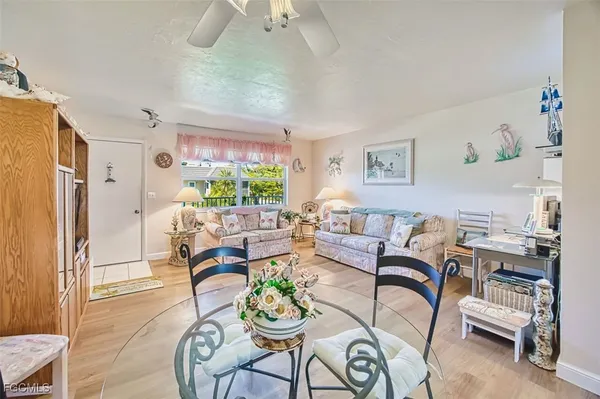 $289,000 | 601 Periwinkle Way, Unit D7, Sanibel, FL 33957