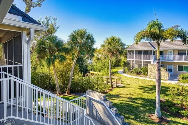 $289,000 | 601 Periwinkle Way, Unit D7, Sanibel, FL 33957