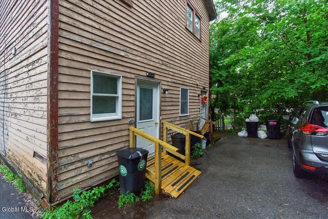 $175,000 | 80 West Main Street, Johnstown, NY 12095