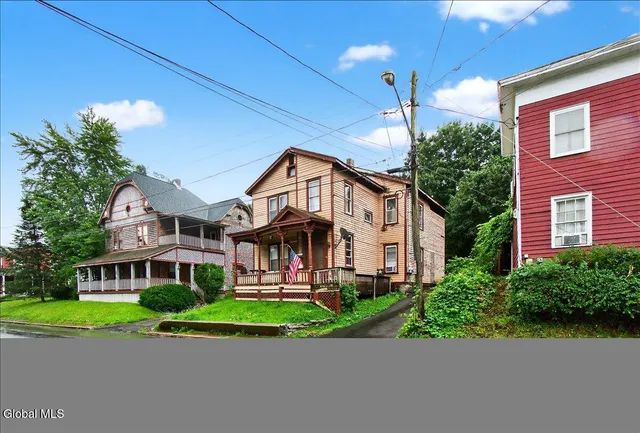 $175,000 | 80 West Main Street, Johnstown, NY 12095