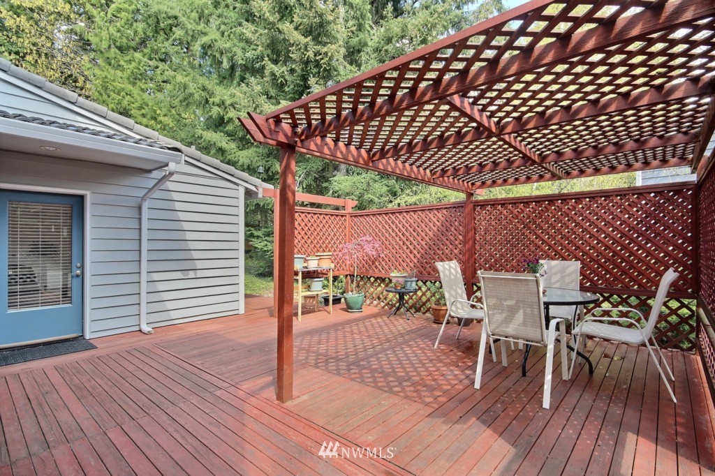 15818 Southeast 166th Place Renton, WA 98058 - Photo 16 of 19 Gallery Image 16