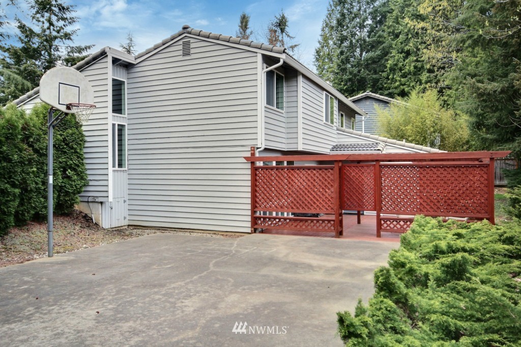 15818 Southeast 166th Place Renton, WA 98058 - Photo 18 of 19 Gallery Image 18