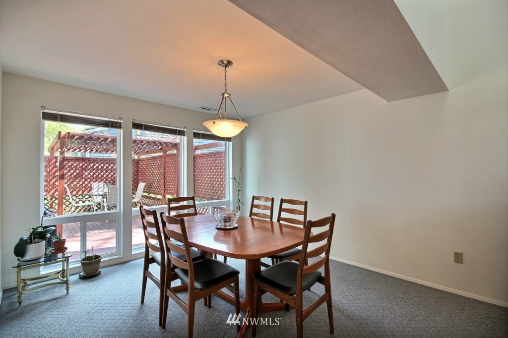 15818 Southeast 166th Place Renton, WA 98058 - Photo 8 of 19 Gallery Image 8