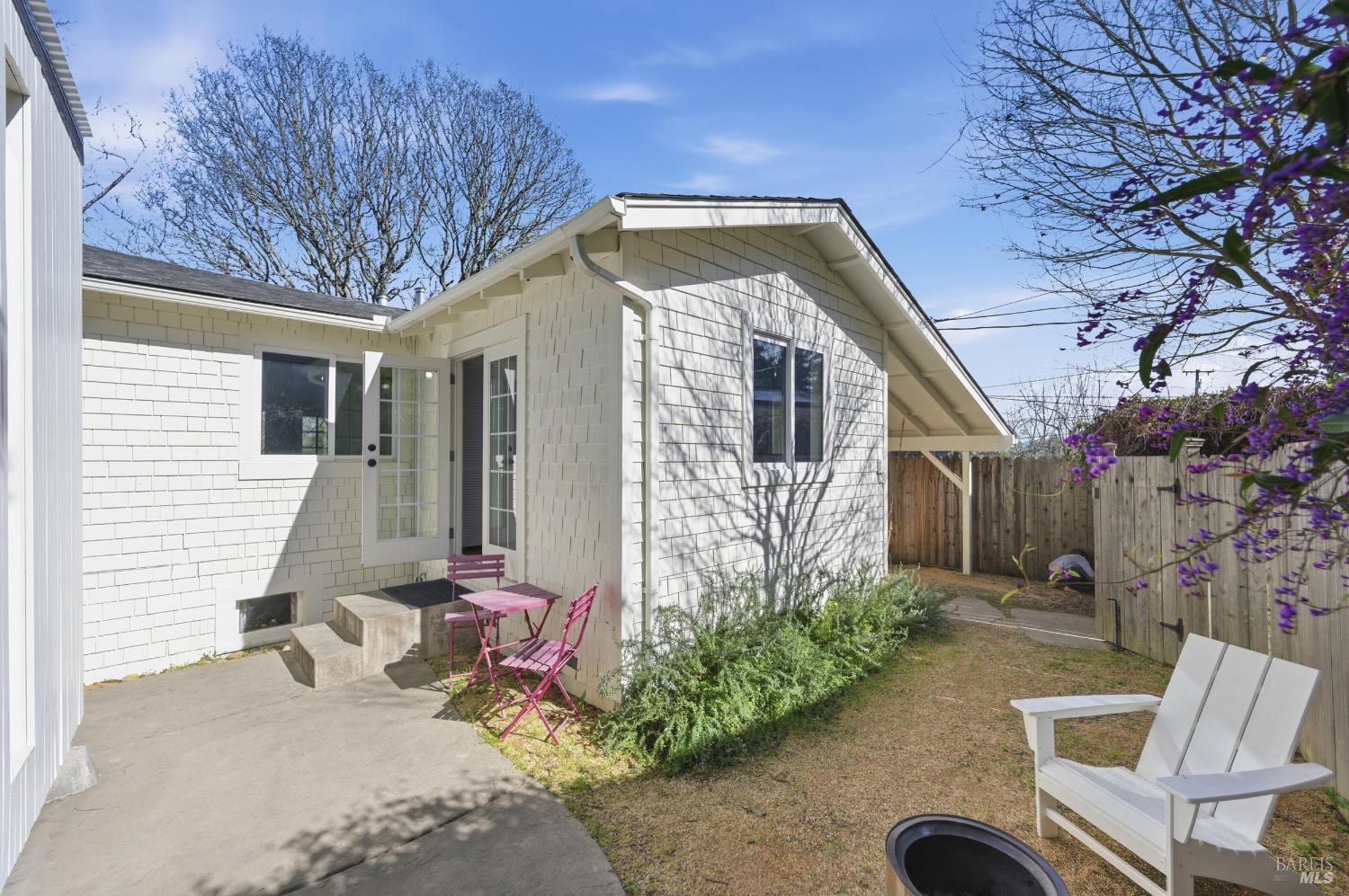 7613 Washington Avenue Sebastopol, CA 95472 - Photo 5 of 41