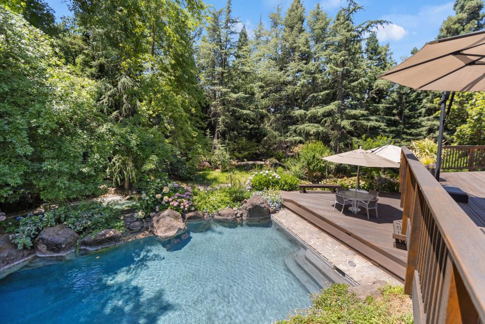 5312 Retreat Way Carmichael, CA 95608 - Photo 54 of 92 a view of a backyard with sitting area