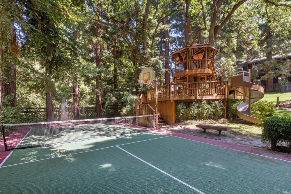 5312 Retreat Way Carmichael, CA 95608 - Photo 73 of 92 a tall building with trees in front of it