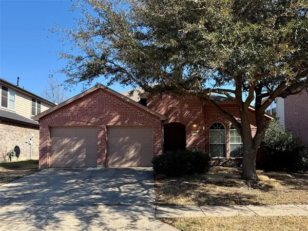$2,350 | 211 Parakeet Drive, Little Elm, TX 75068
