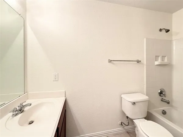 $2,350 | 211 Parakeet Drive, Little Elm, TX 75068