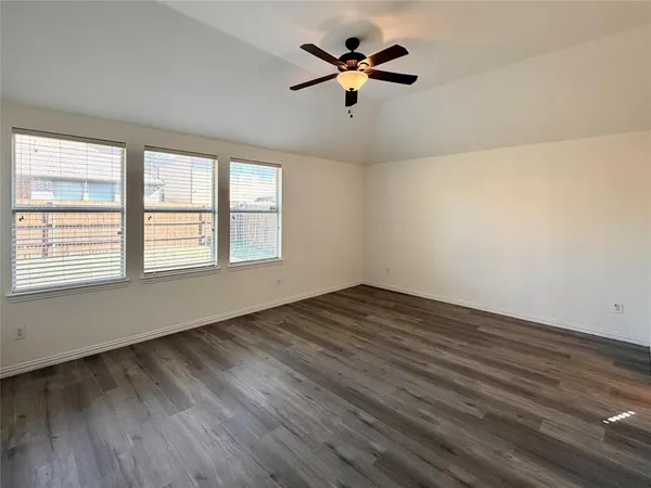 $2,350 | 211 Parakeet Drive, Little Elm, TX 75068