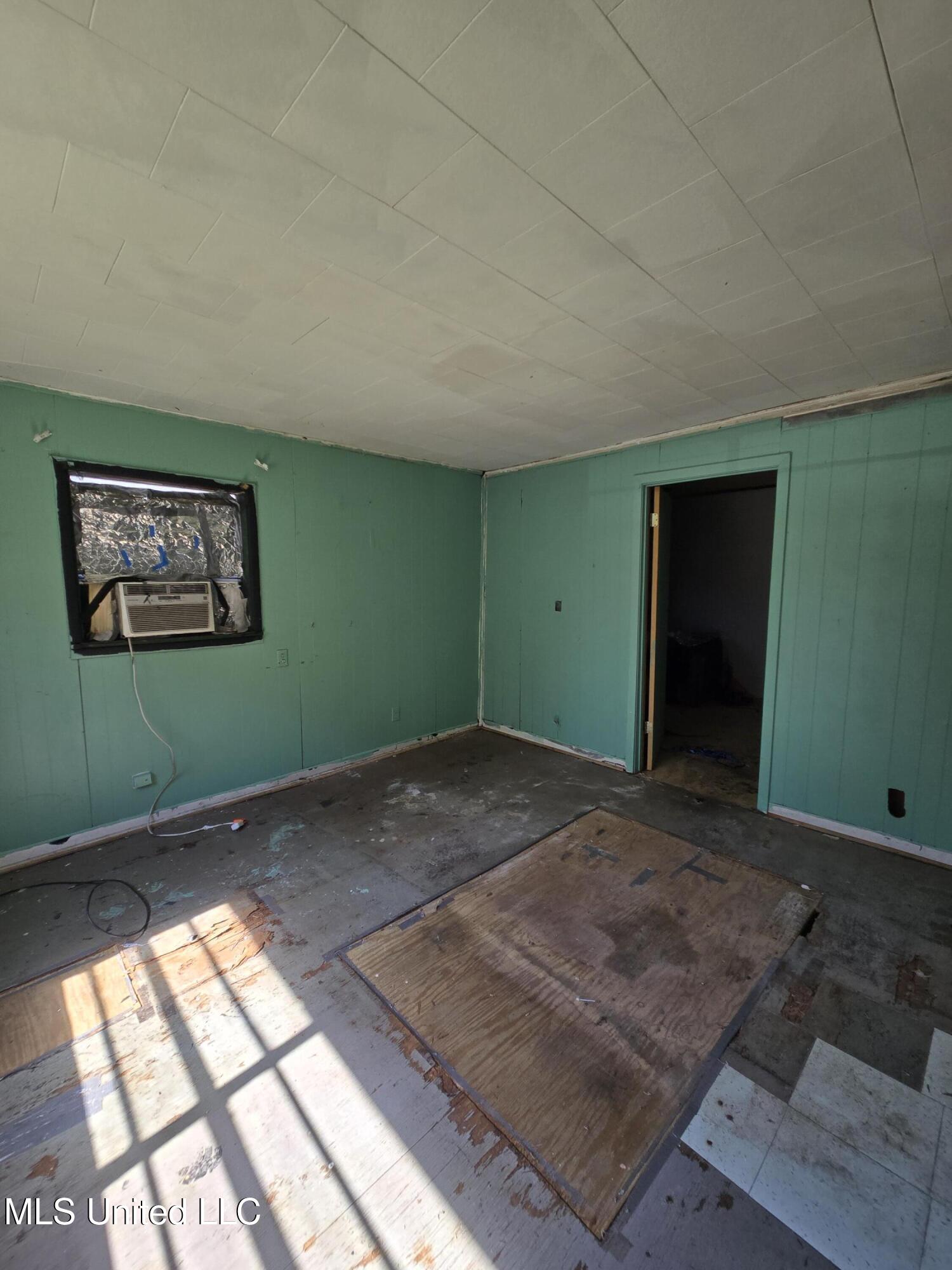 1135 McConkey Street Laurel, MS 39440 - Photo 12 of 30 Bedroom 3 (2)