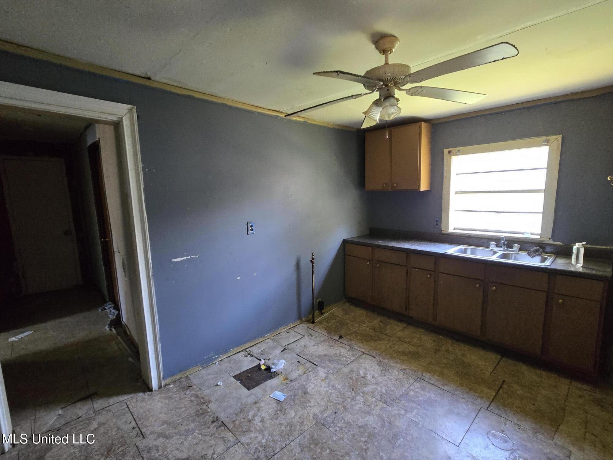 1135 McConkey Street Laurel, MS 39440 - Photo 18 of 30 Kitchen (2)