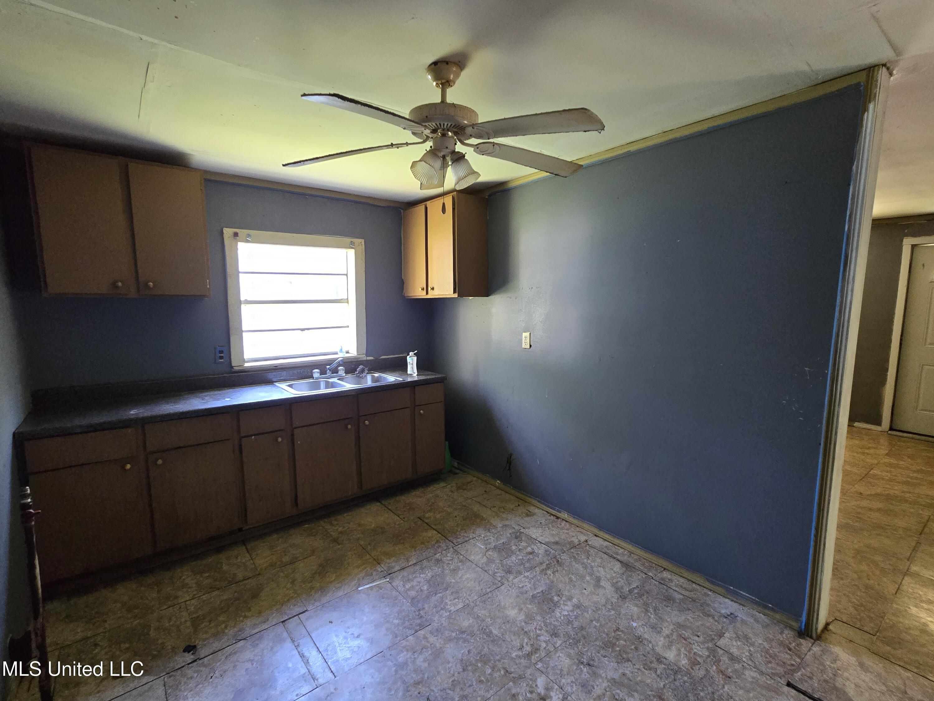 1135 McConkey Street Laurel, MS 39440 - Photo 19 of 30 Kitchen (3)