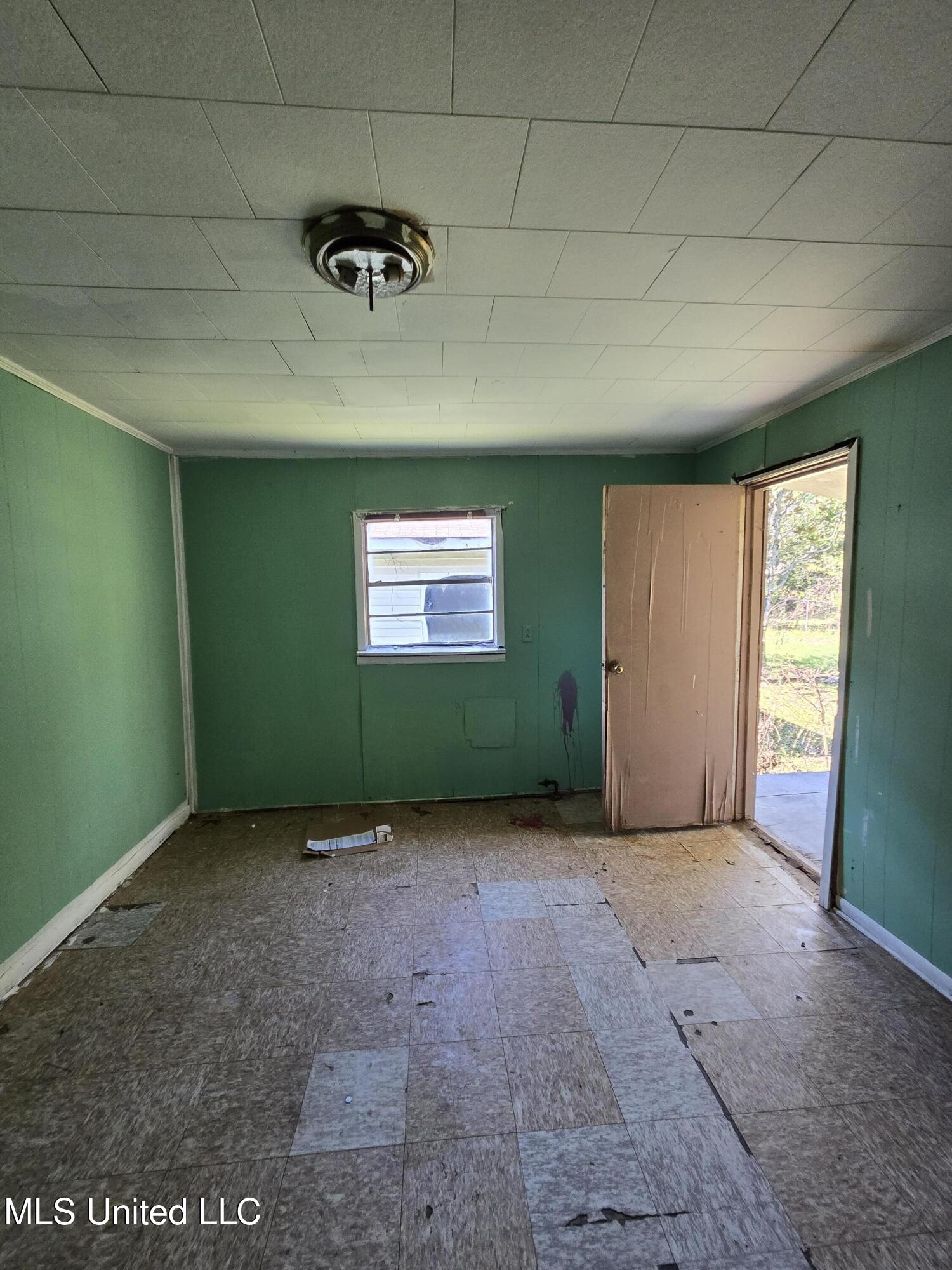1135 McConkey Street Laurel, MS 39440 - Photo 26 of 30 Master Bedroom (4)