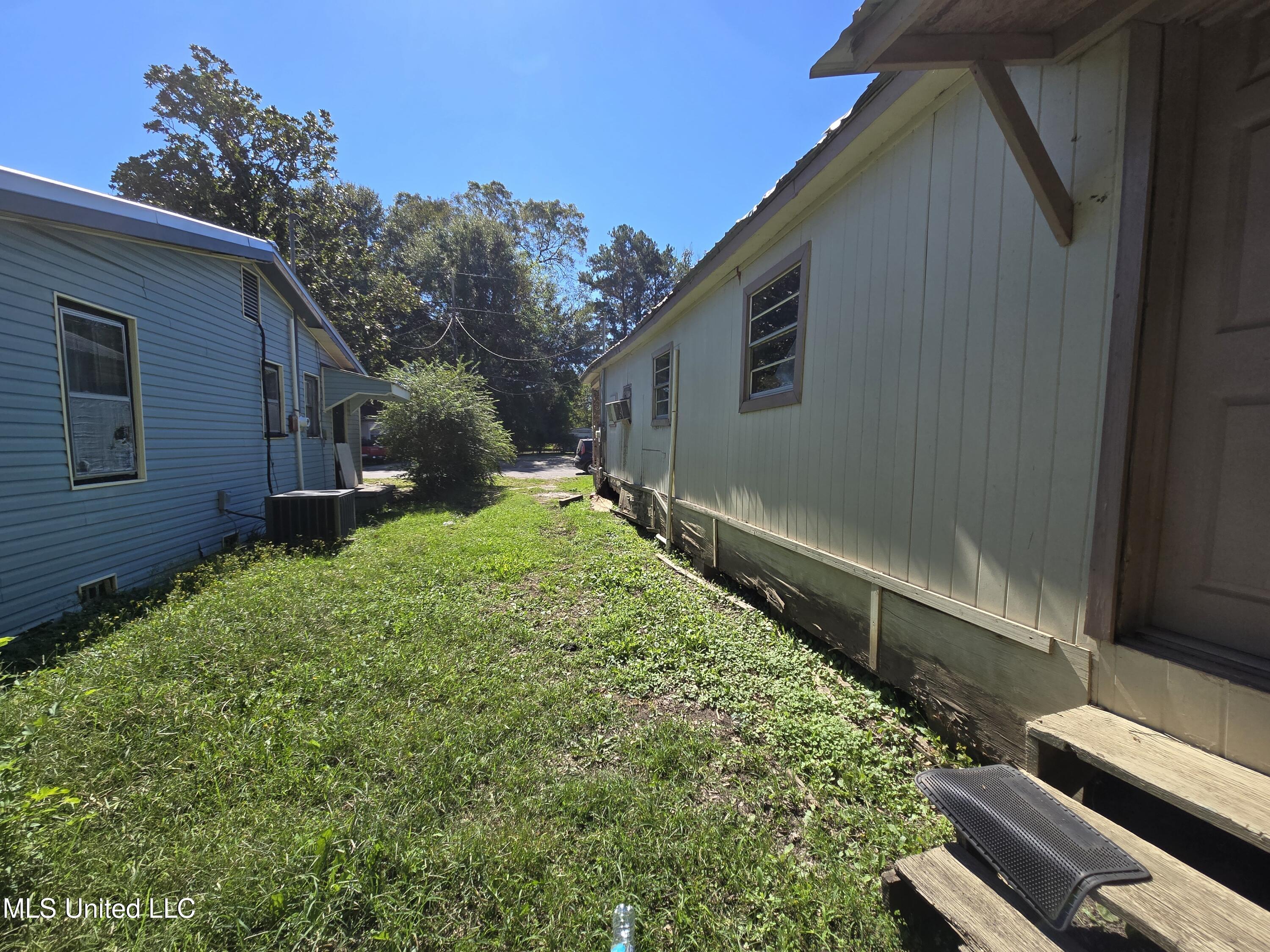 1135 McConkey Street Laurel, MS 39440 - Photo 4 of 30 Outside (3)