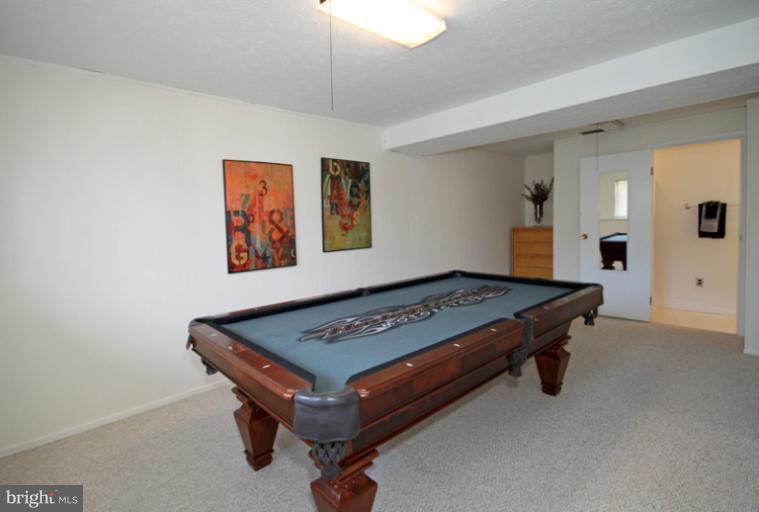 9146 Burke Road Burke, VA 22015 - Photo 2 of 21 Interior (General)