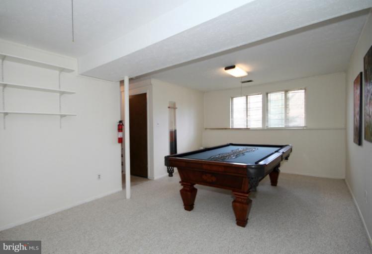 9146 Burke Road Burke, VA 22015 - Photo 7 of 21 Interior (General)
