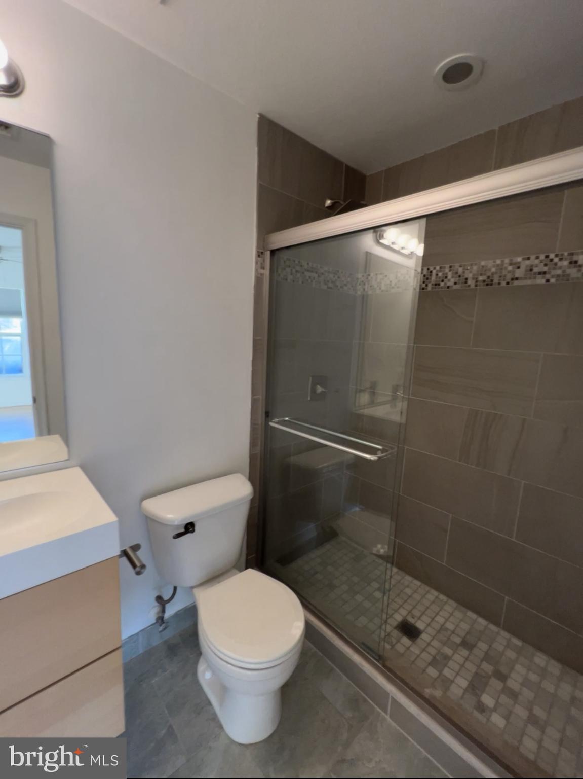 43557 Patching Pond Square Ashburn, VA 20147 - Photo 6 of 15 Private bathroom in the main bedroom