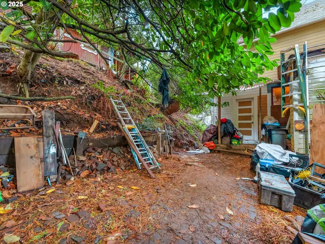 a view of outdoor space yard and patio
