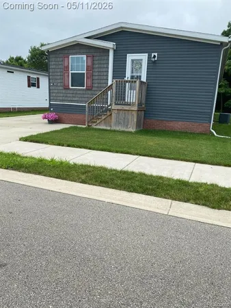 $110,000 | 9680 Townsquare Boulevard, Fenton, MI 48430