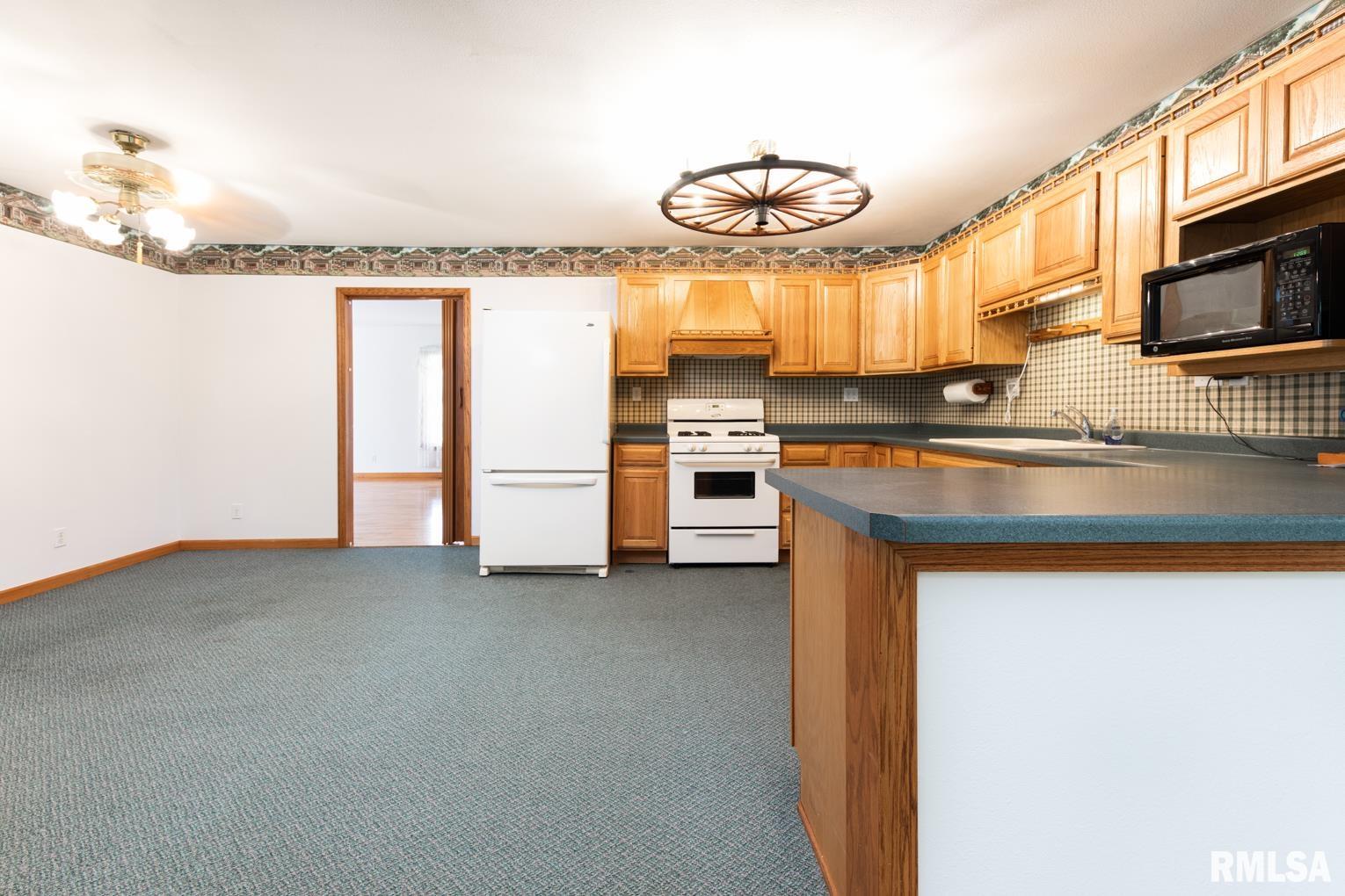 26822 Kinderhook Road Browning, IL 62624 - Photo 5 of 33