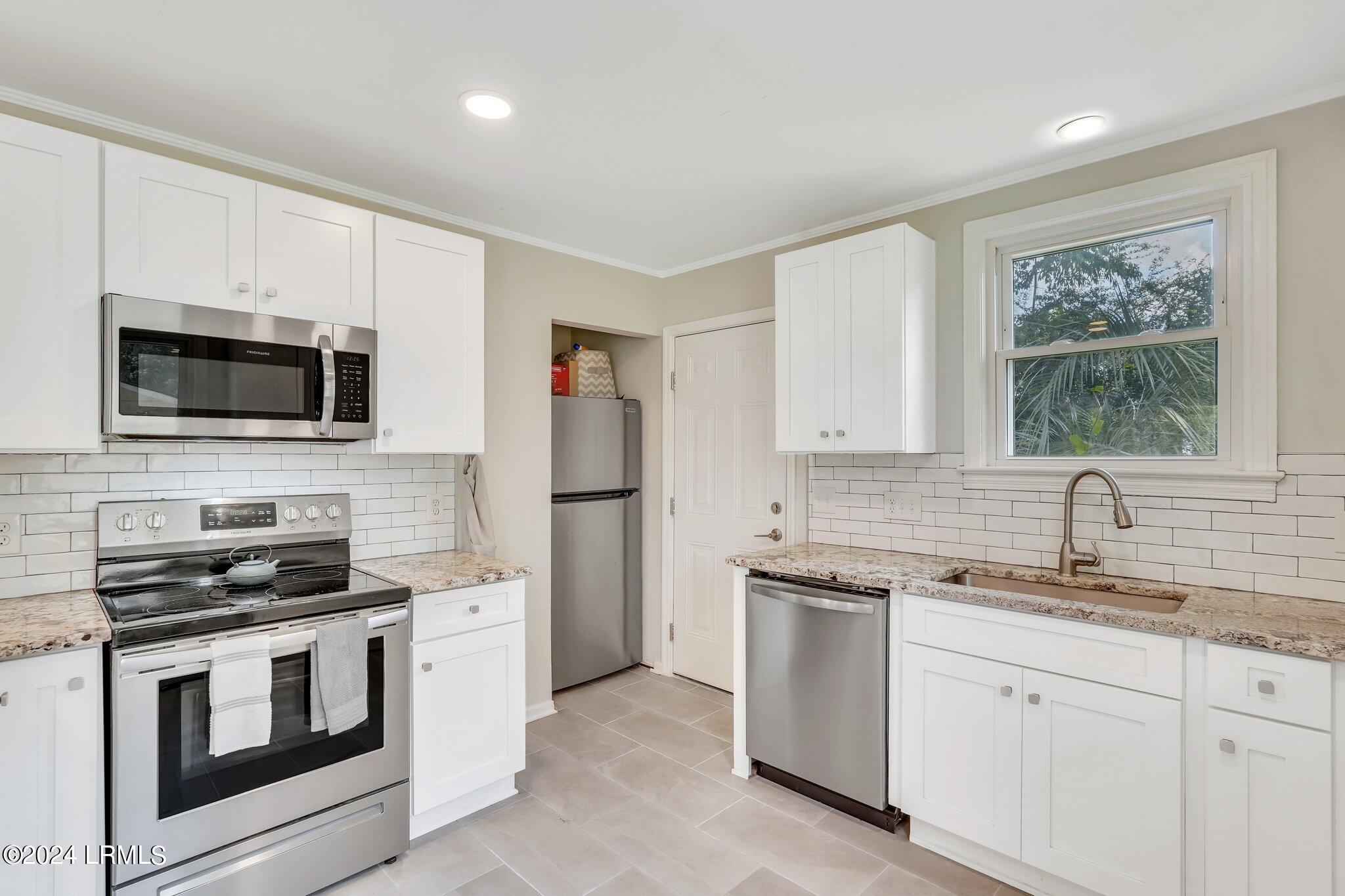 2421 Hermitage Road Beaufort, SC 29902 - Photo 9 of 19 23-web-or-mls-ECP00010