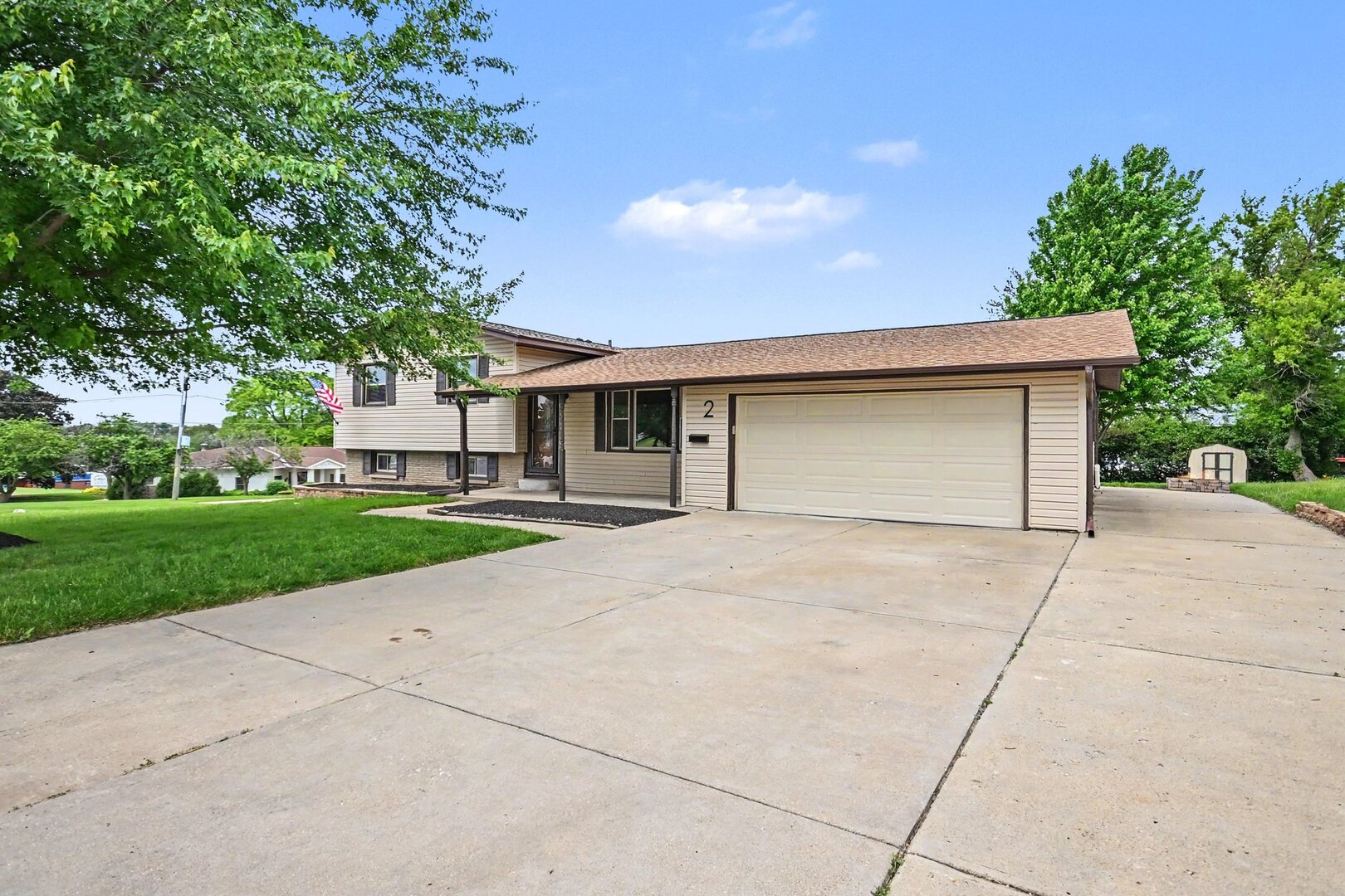 2 Briarcliff Road Montgomery, IL 60538 - Photo 2 of 31
