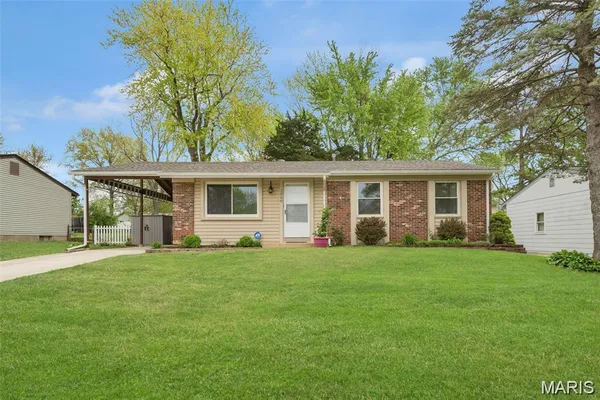 $1,250 | 2866 Radnor Street, St. Charles, MO 63301