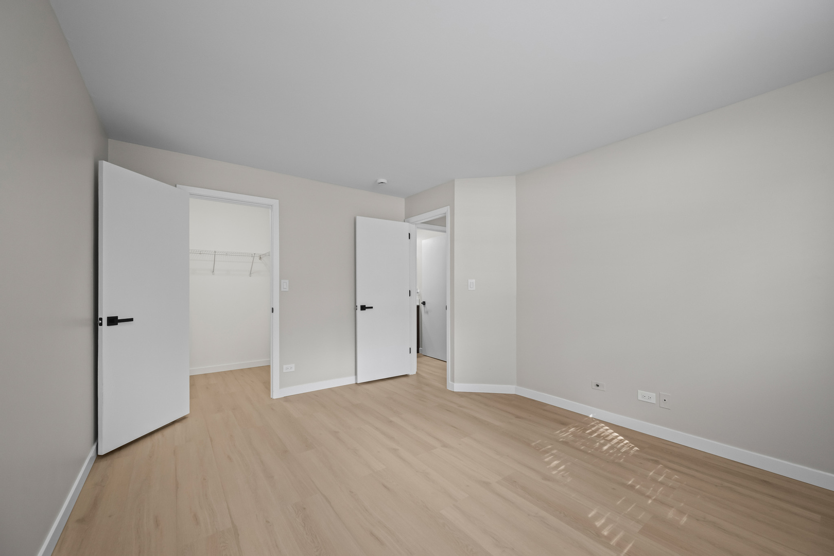 556 East Shag Bark Lane, Unit C Streamwood, IL 60107 - Photo 14 of 15 a view of an empty room