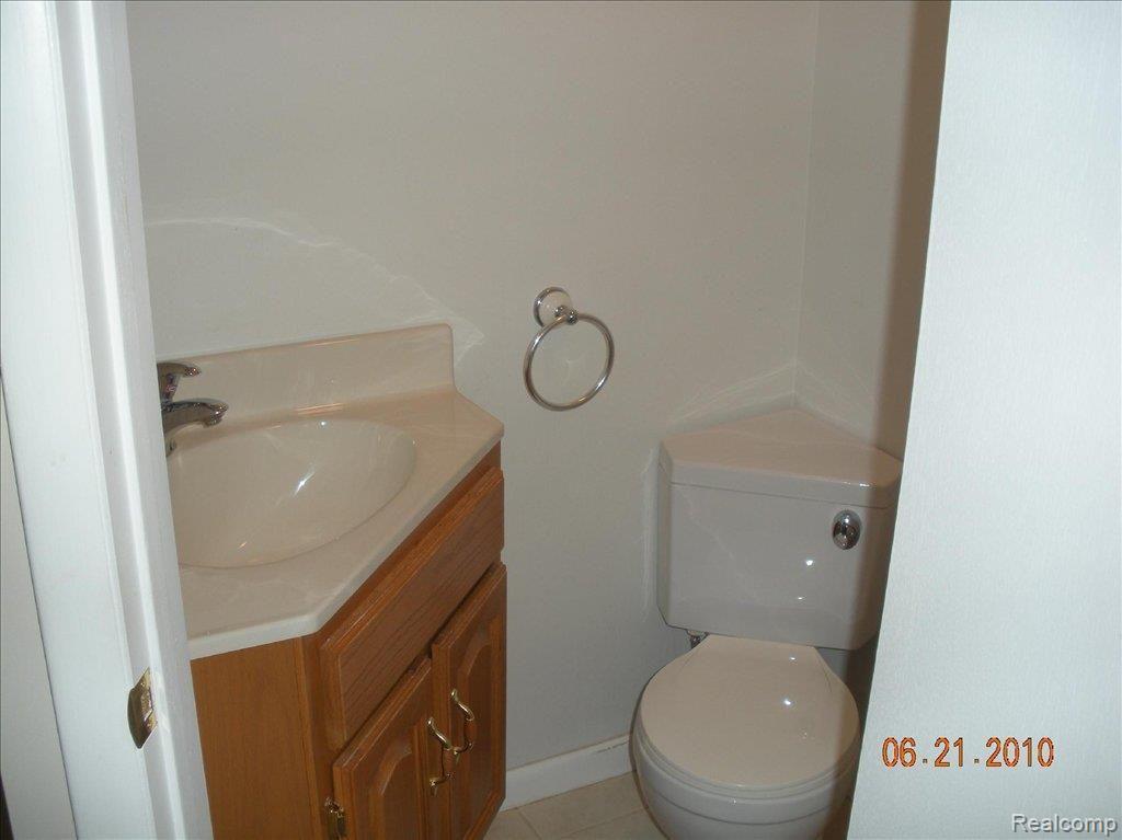 239 Heights Road Lake Orion, MI 48362 - Photo 16 of 21 JACK 016.jpg