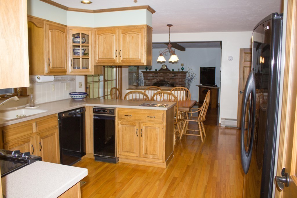 55 S Road Holden, MA 01520 - Photo 12 of 29