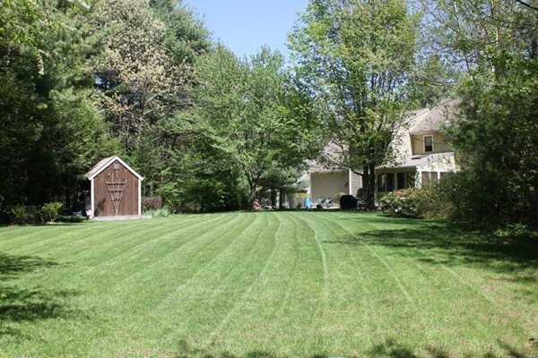 55 S Road Holden, MA 01520 - Photo 4 of 29