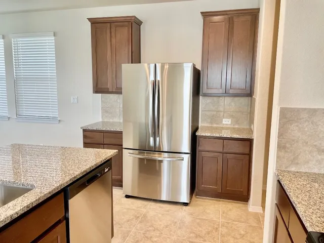 $2,075 | 111 Living Reef Drive, Maxwell, TX 78656