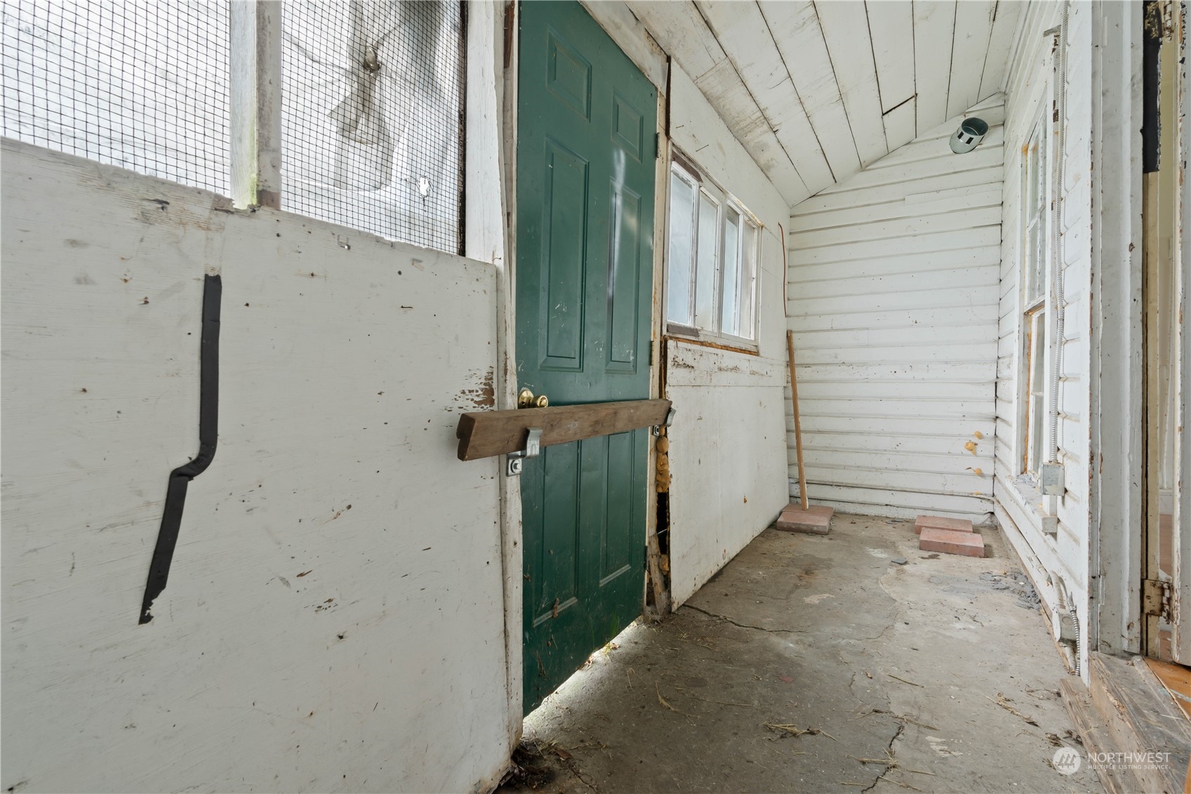 322 4th Street Roy, WA 98580 - Photo 11 of 29 a view of a bathroom