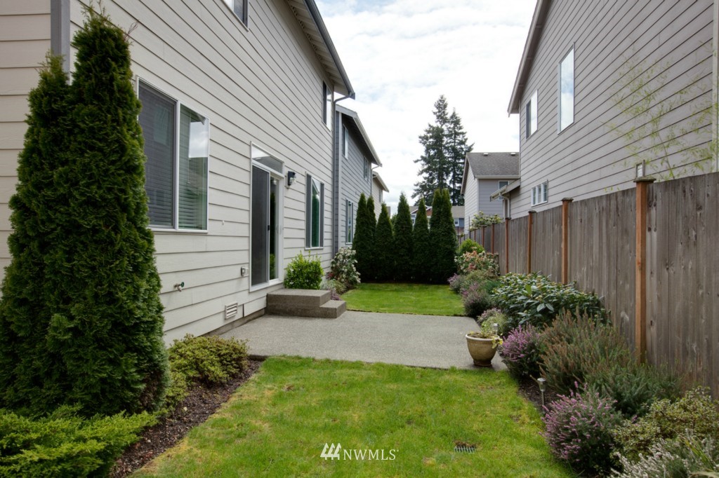 571 Vashon Place Northeast Renton, WA 98059 - Photo 11 of 11 Gallery Image 11