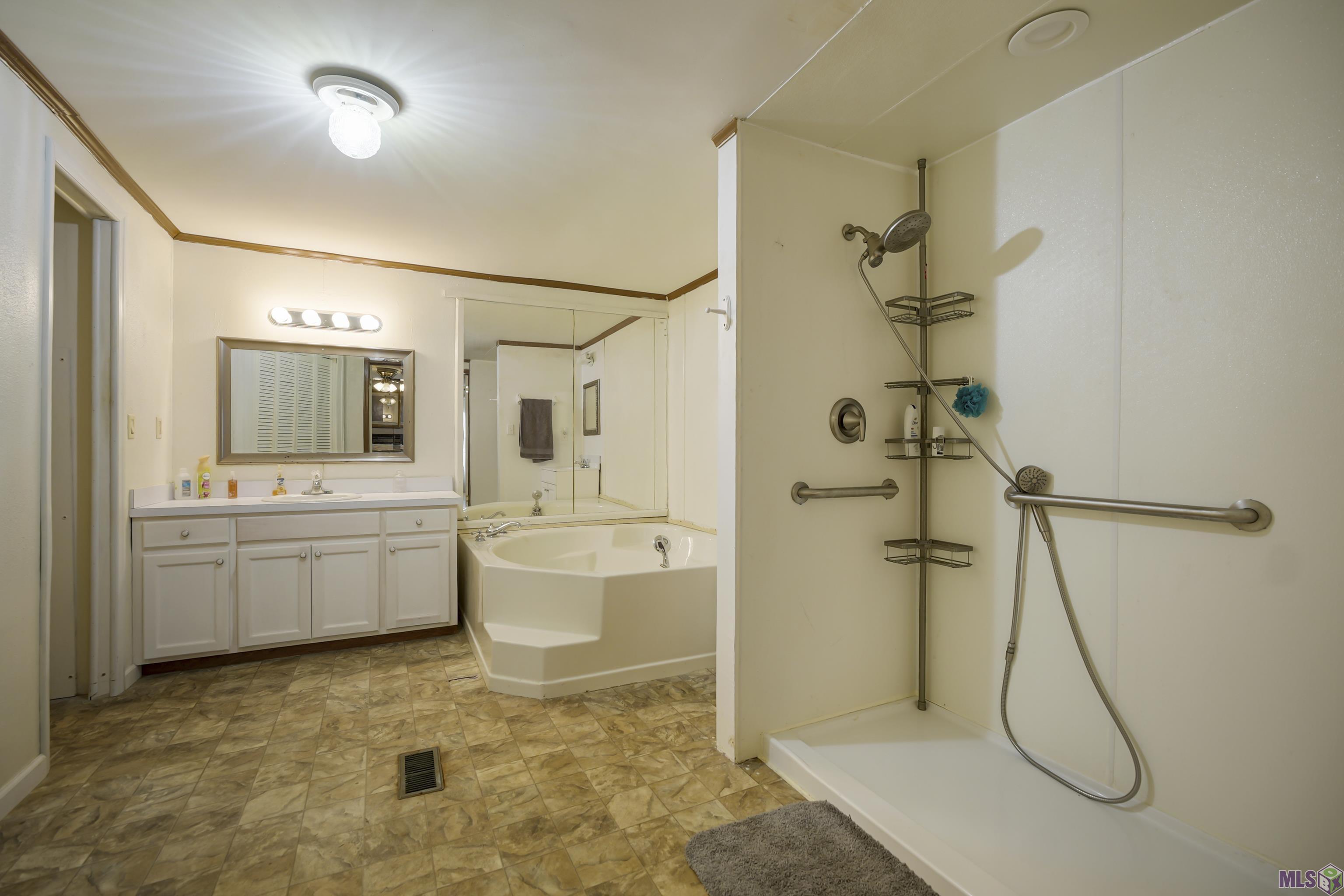 102 Shady Oaks Drive Pierre Part, LA 70339 - Photo 7 of 17 Master bath
