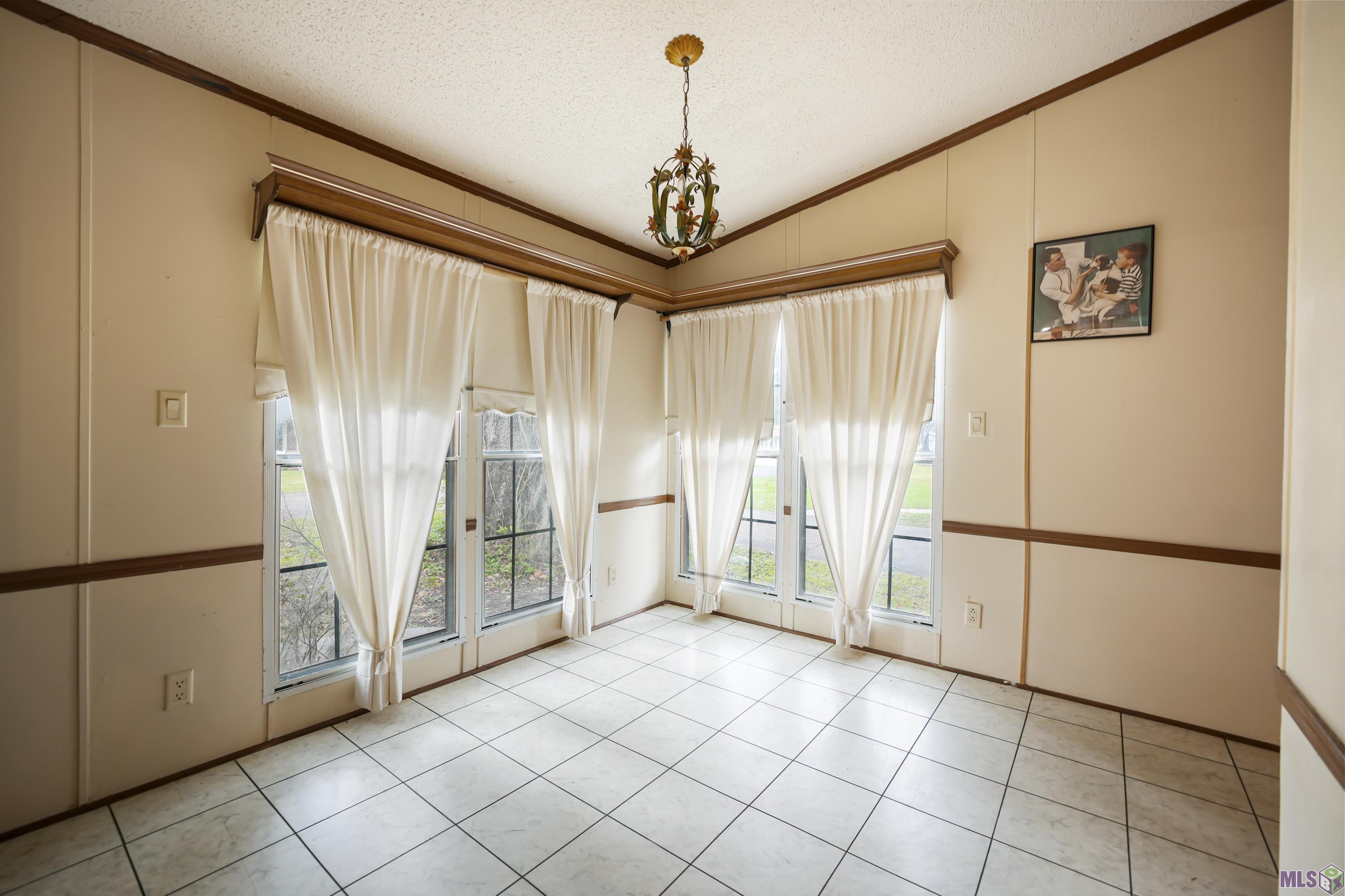 102 Shady Oaks Drive Pierre Part, LA 70339 - Photo 10 of 17 Breakfast nook