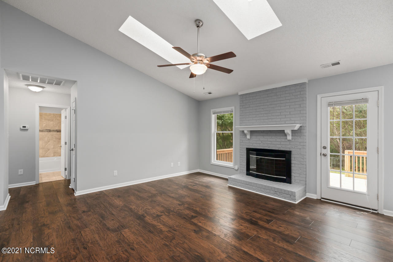 138 Raintree Circle Jacksonville, NC 28540 - Photo 14 of 39 14