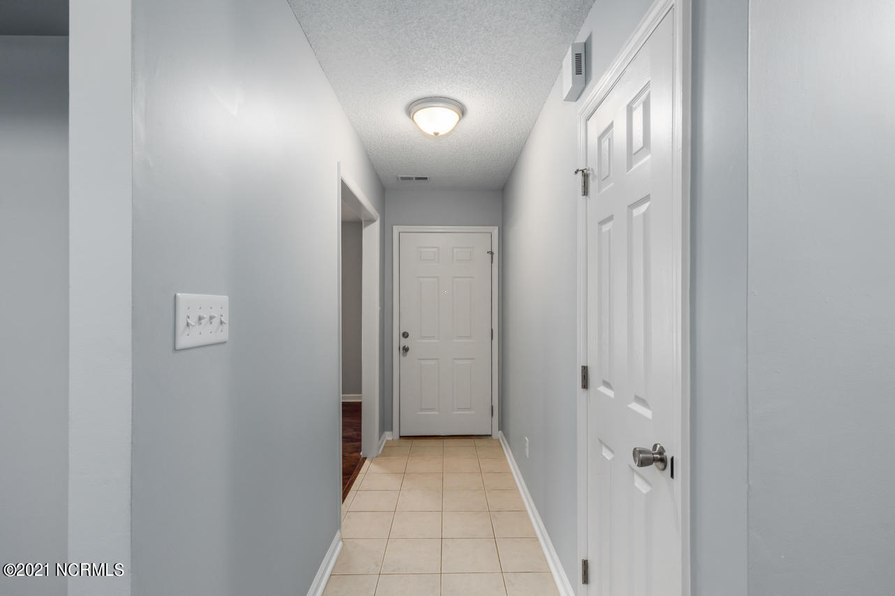 138 Raintree Circle Jacksonville, NC 28540 - Photo 5 of 39 5