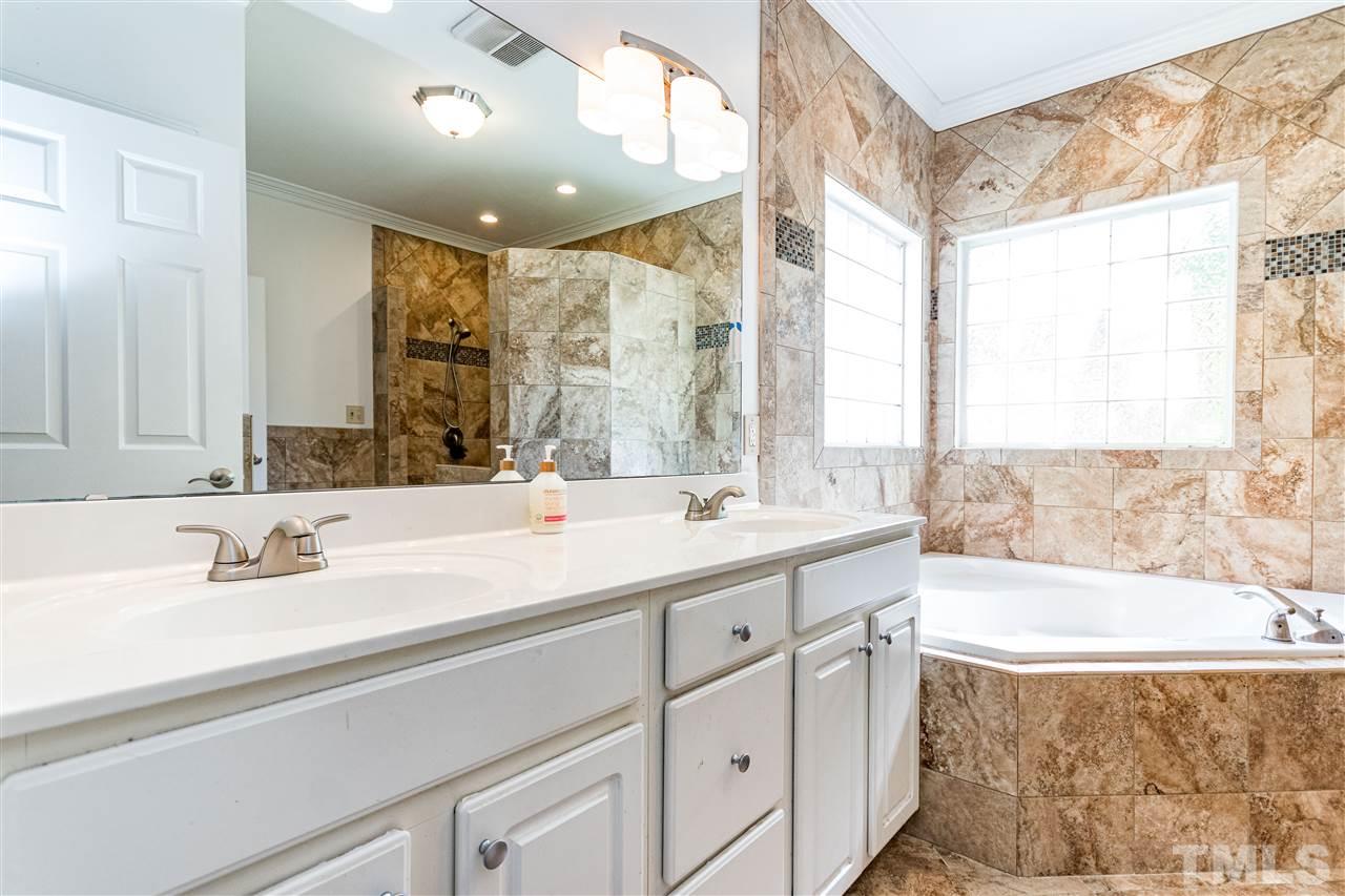 6900 Field Hill Road Raleigh, NC 27603 - Photo 21 of 27