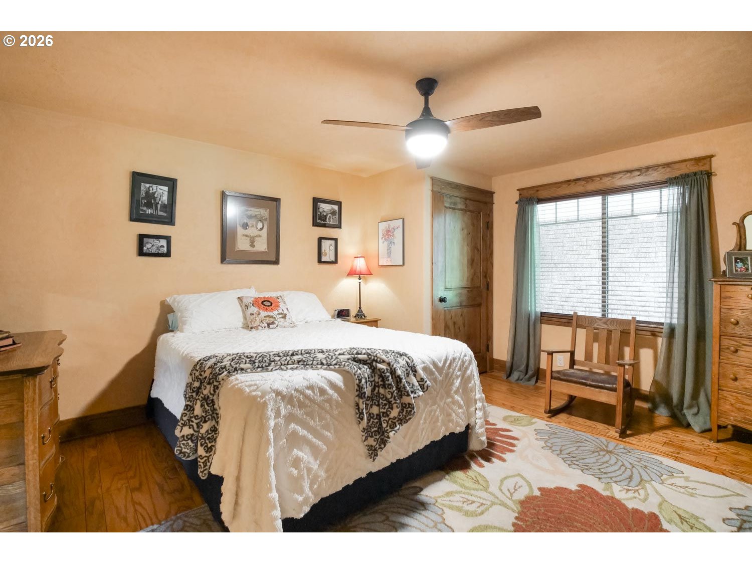 132 Cougar Creek Road Oakland, OR 97462 - Photo 23 of 48 Primary Bedroom