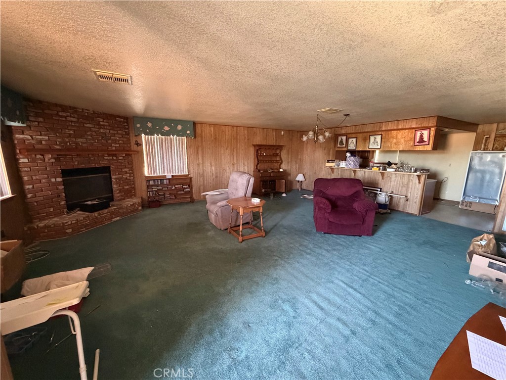 15976 Acoma Road Apple Valley, CA 92307 - Photo 3 of 11