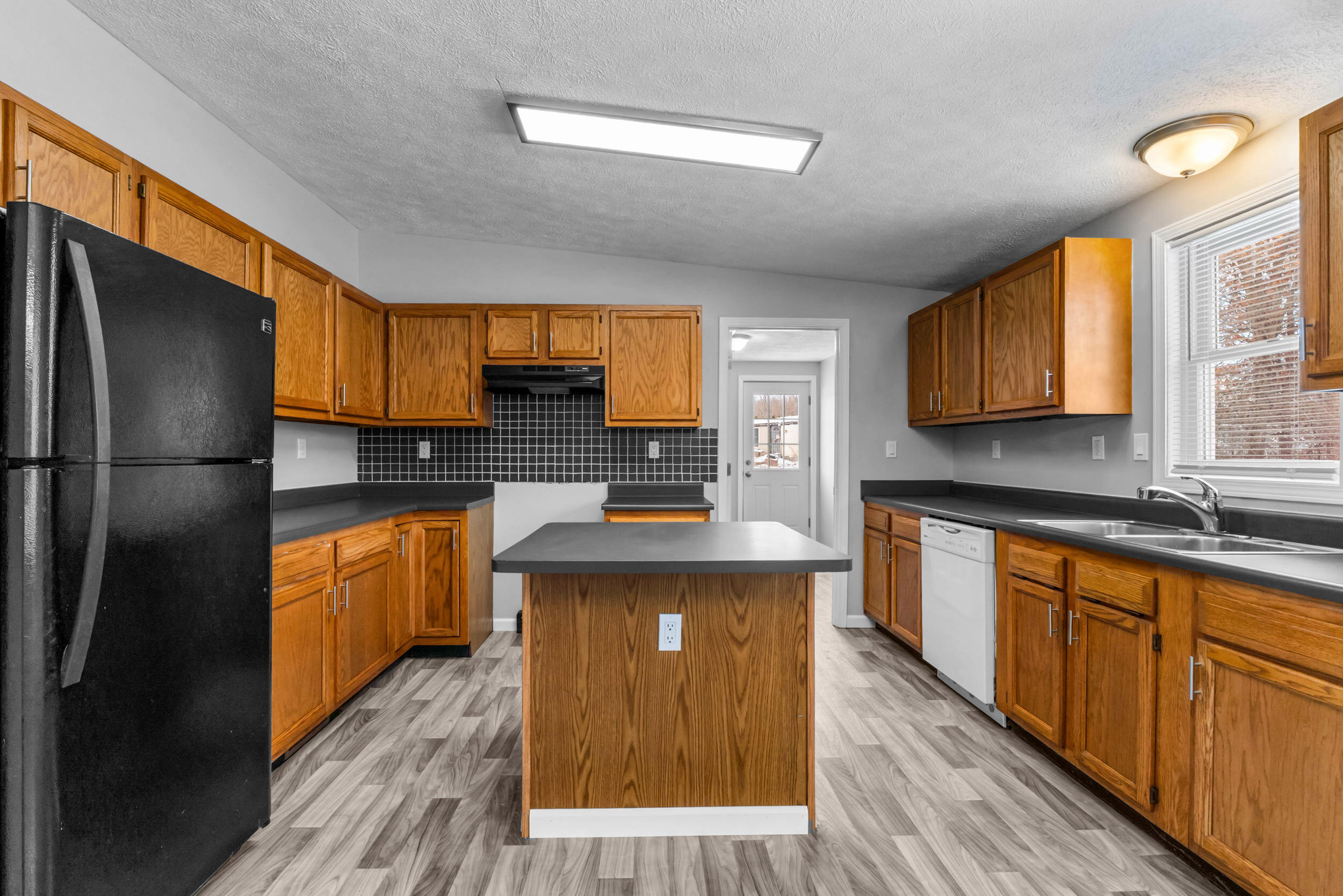 2340 East Mosherville Road Jonesville, MI 49250 - Photo 4 of 36 17__dsc3719